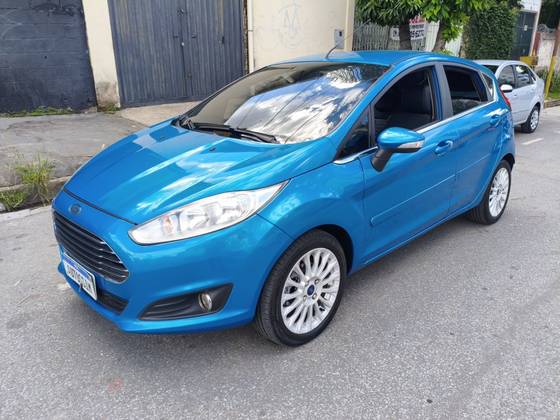 FORD FIESTA 1.6 TITANIUM HATCH 16V FLEX 4P POWERSHIFT